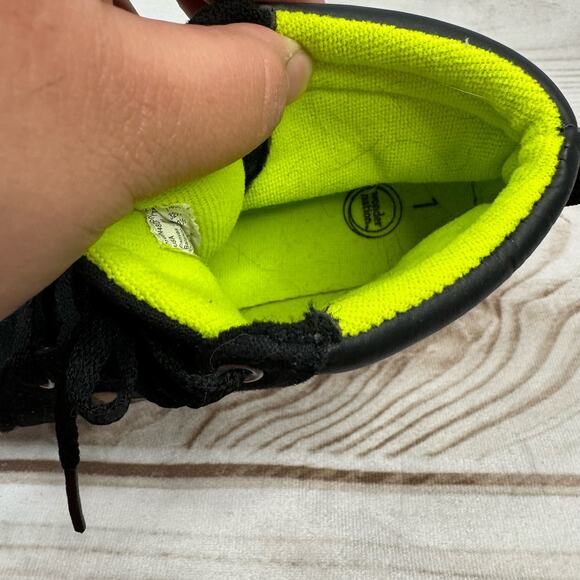 Wonder Nation Black & Green Camo Pattern Mid Top Sneakers Youth Size 1 - Picture 7 of 10